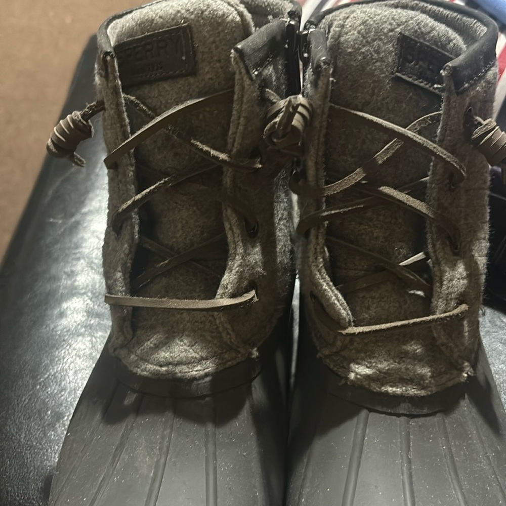 Sperry boots 6.5